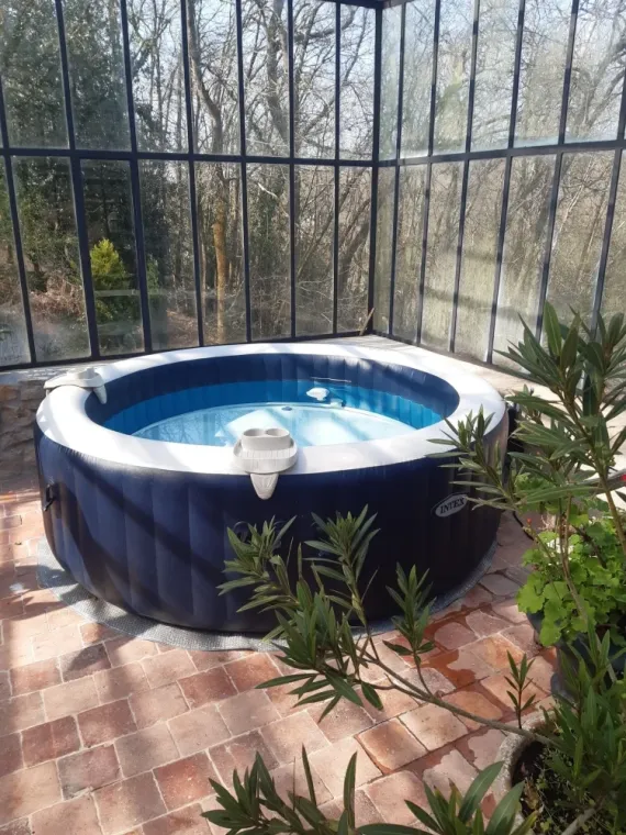 Location de chambres d'hôtes avec jacuzzi à Saumur, Saumur, Chambres d'hôtes La Tour de Bellevue